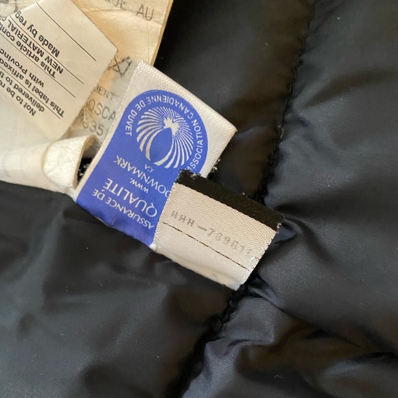 Canada Goose Authentic Kensington Jacket - Picture 8 of 13